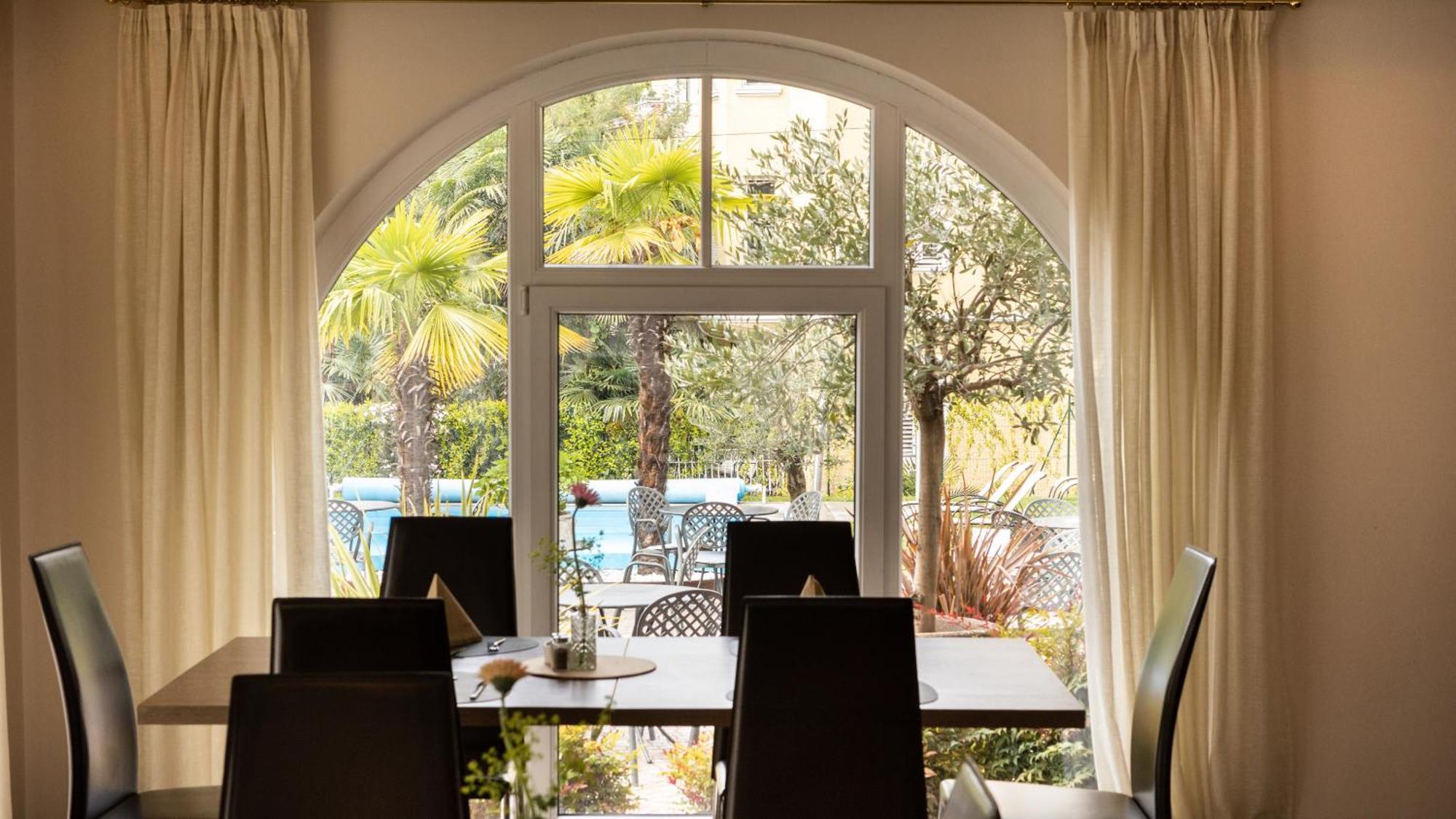 Hotel Villa Laurus เมราโน ภายนอก รูปภาพ