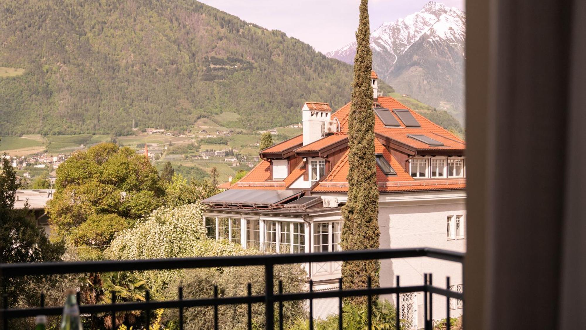 Hotel Villa Laurus เมราโน ภายนอก รูปภาพ