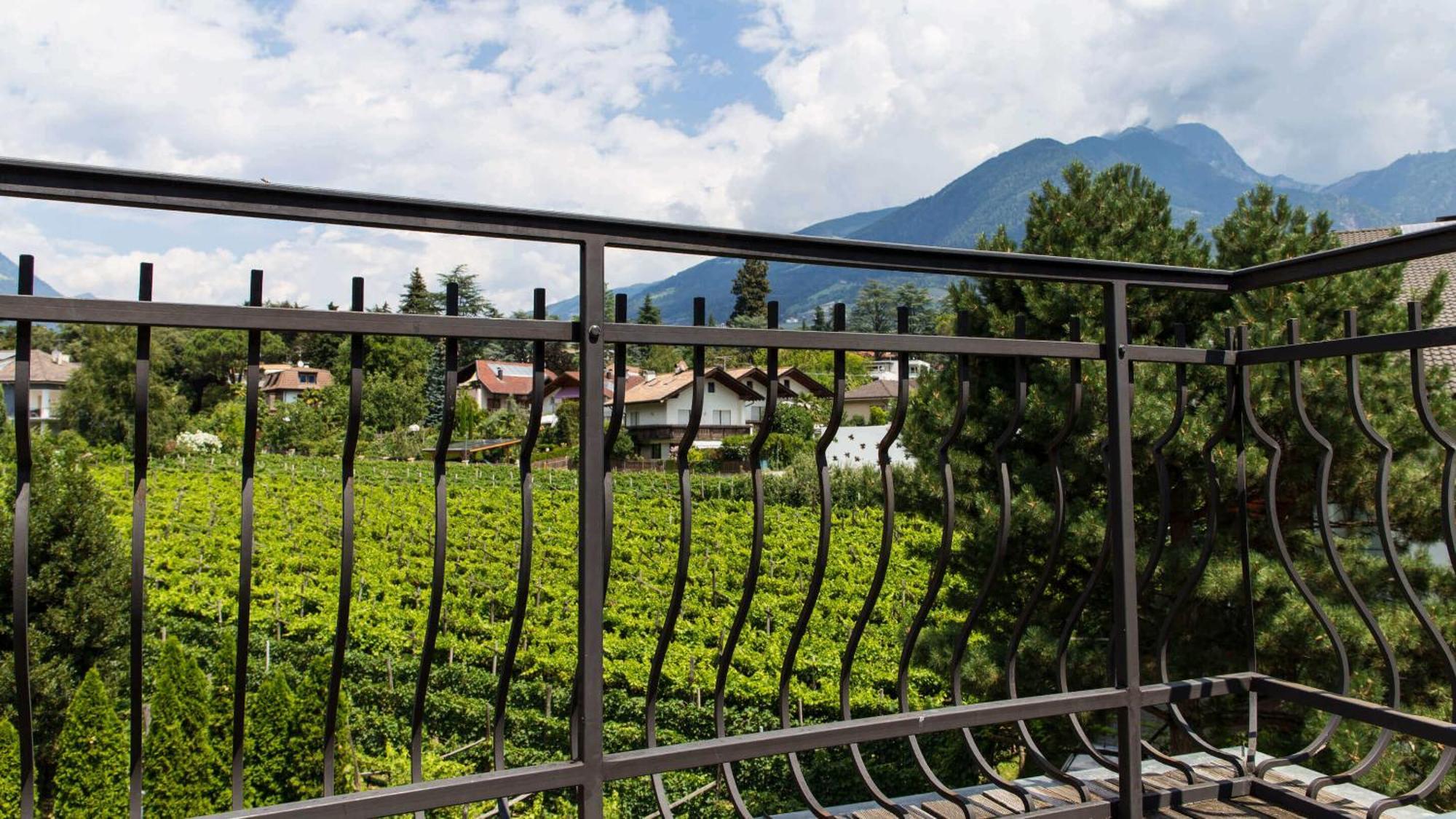 Hotel Villa Laurus เมราโน ภายนอก รูปภาพ